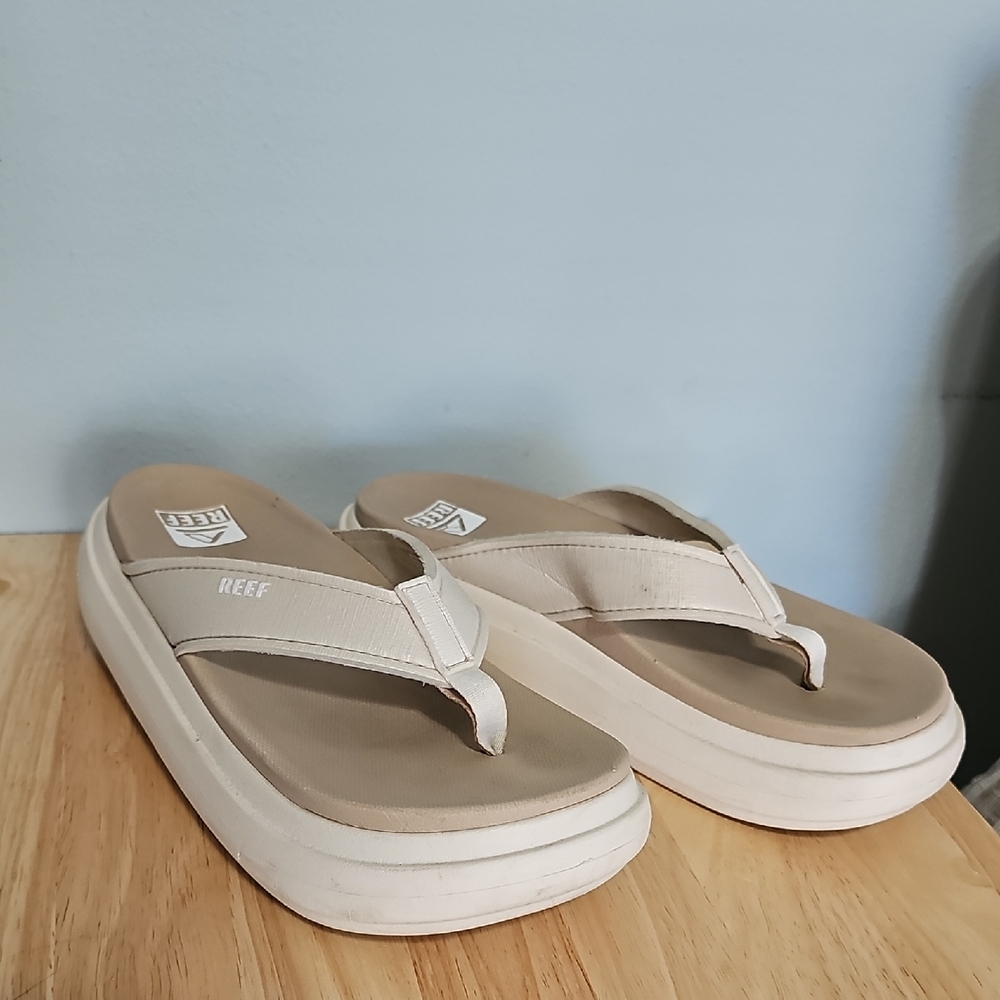 Reef Beige Platform Flip Flops - Picture 7 of 7